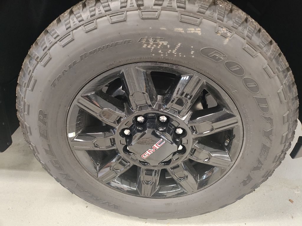 New 2026 GMC Sierra 2500 AT4 w/ AT4 Premium Plus Package AWD/4WD image 4