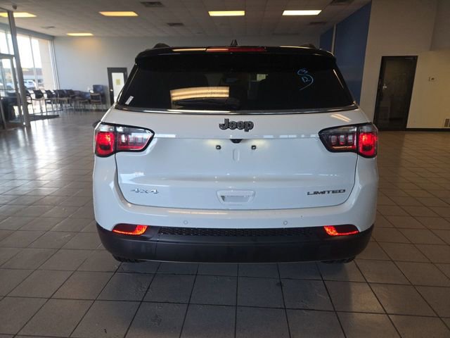 Used 2024 Jeep Compass Limited image 7