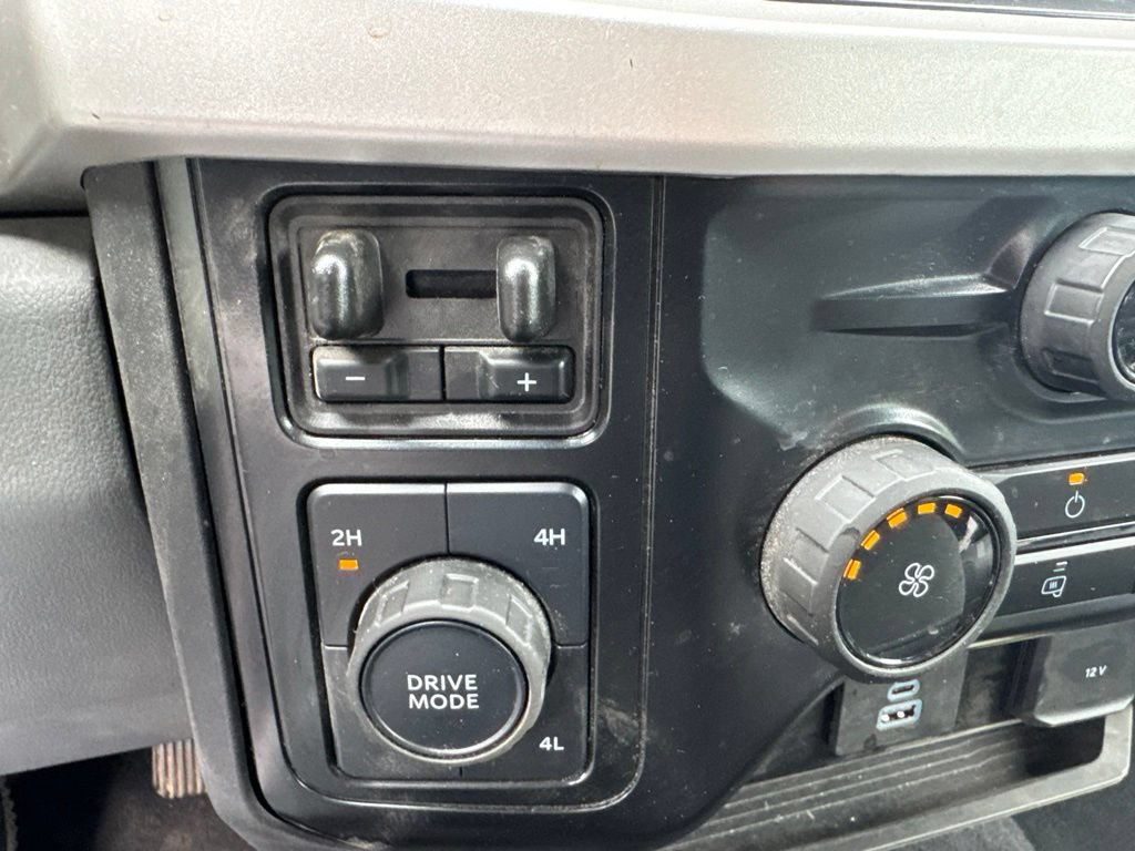 Used 2025 Ford F350 XLT AWD/4WD image 19
