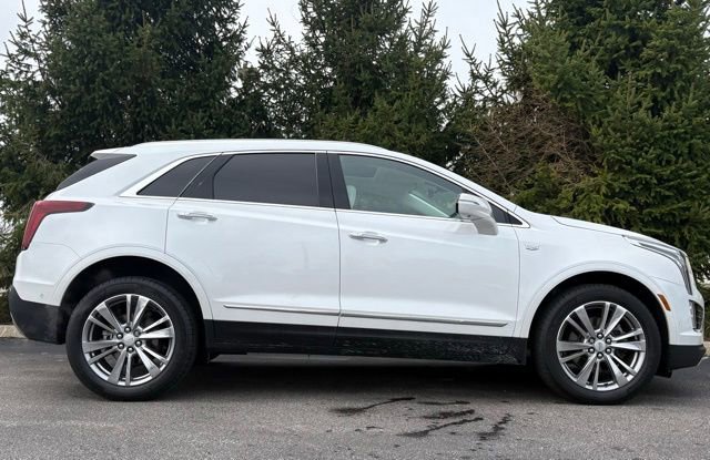 Used 2023 Cadillac XT5 Premium Luxury w/ Technology Package image 9