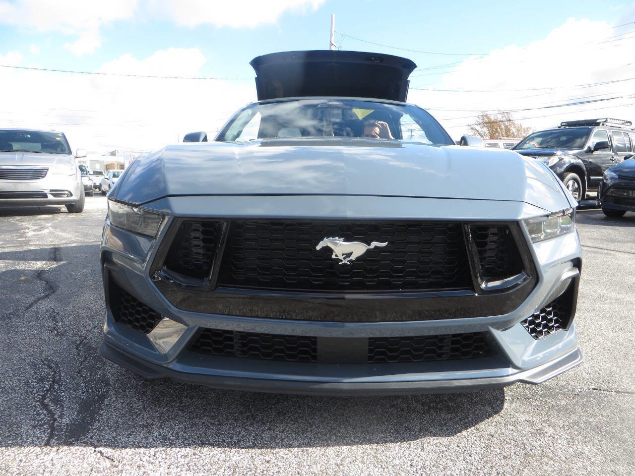 Used 2024 Ford Mustang Premium image 5