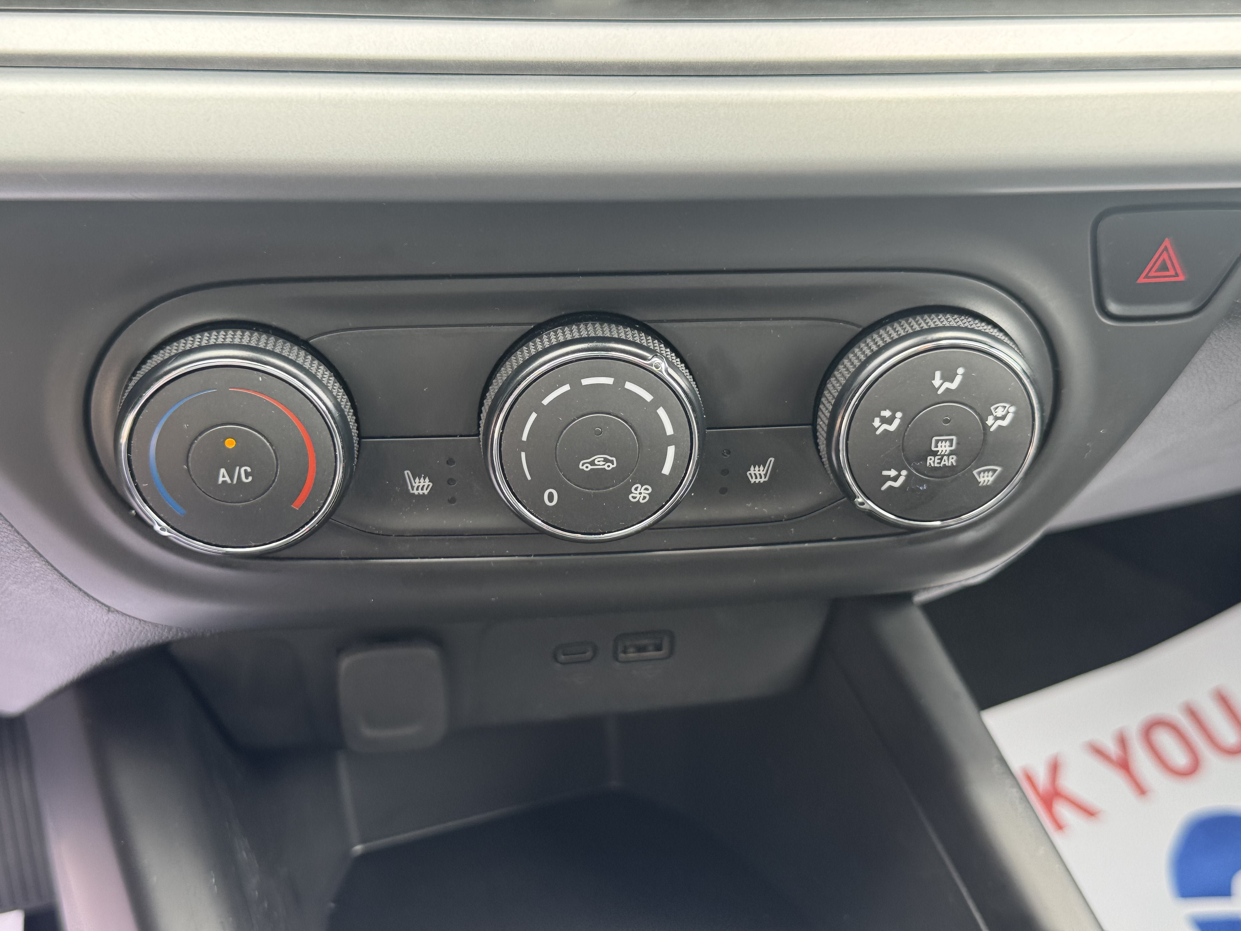 Used 2024 Chevrolet Trax LS w/ LS Convenience Package FWD image 31