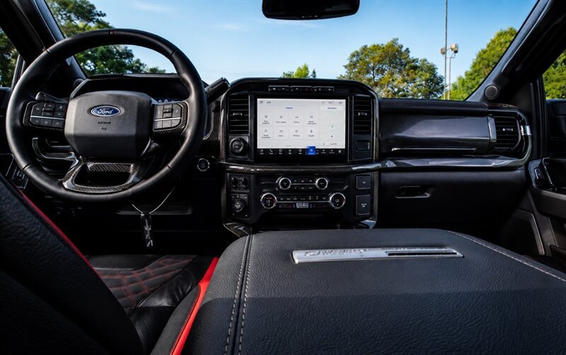 Used 2023 Ford F250 Lariat w/ Lariat Ultimate Package AWD/4WD image 15