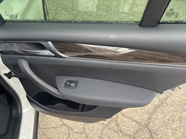 Used 2017 BMW X3 sDrive28i image 10