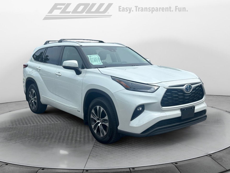 Used 2022 Toyota Highlander XLE