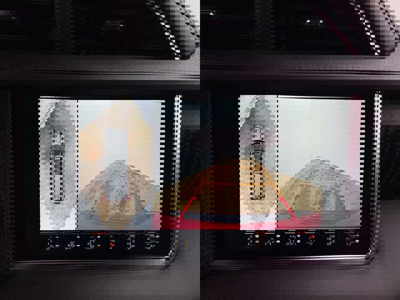 Used 2024 GMC Yukon Denali w/ Advanced Technology Package image 24