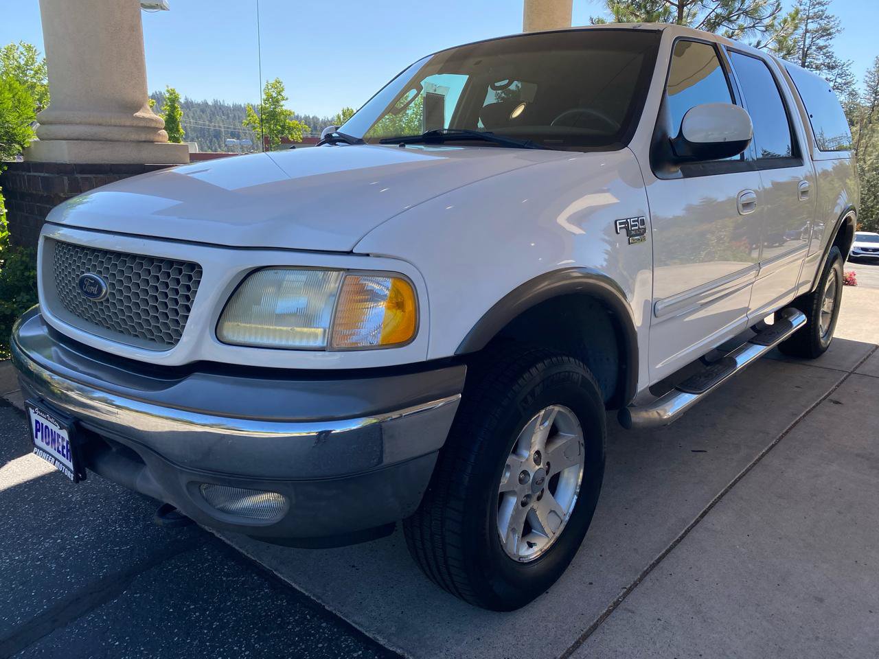 Used 2003 Ford F150 XLT AWD/4WD image 2