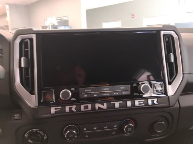 New 2025 Nissan Frontier SV image 16