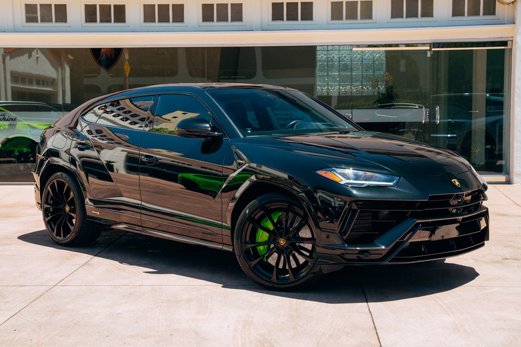 Used 2024 Lamborghini Urus S AWD/4WD image 1