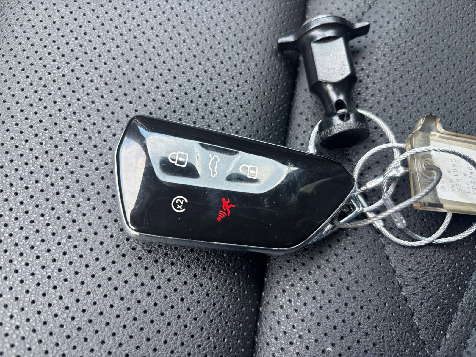 Used 2025 Volkswagen Atlas Cross Sport SE image 22