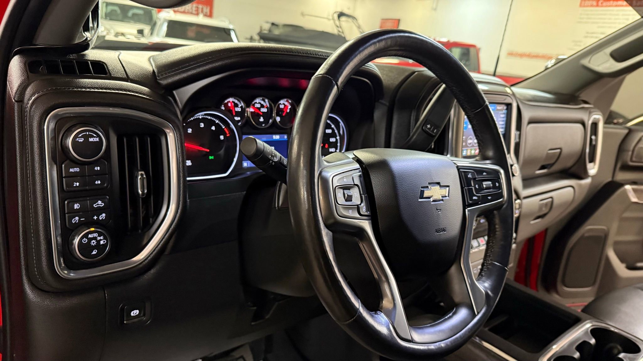 Used 2020 Chevrolet Silverado 2500 LTZ w/ LTZ Convenience Package image 37