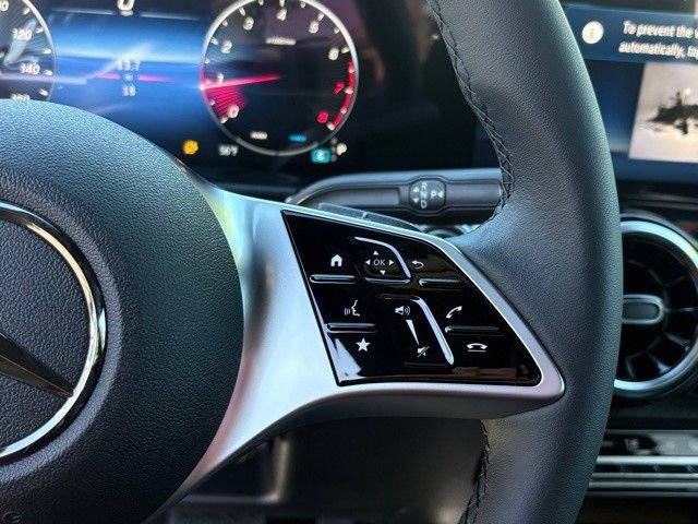 New 2026 Mercedes-Benz GLB 250 4MATIC image 16