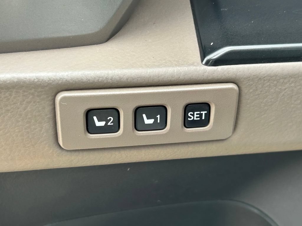 Used 2023 Lexus GX 460 Luxury AWD/4WD image 25