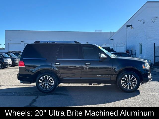 Used 2015 Lincoln Navigator 4WD image 6