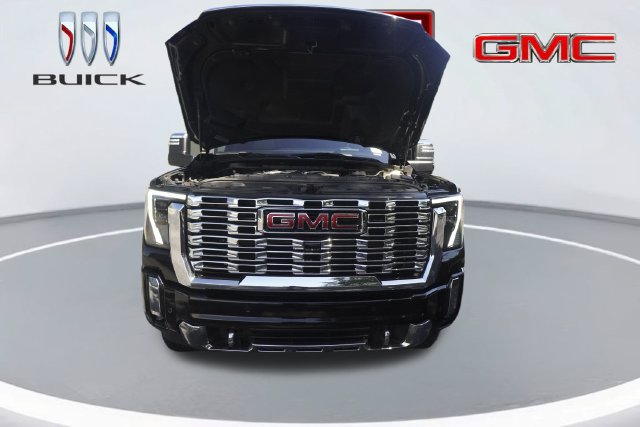 Used 2024 GMC Sierra 3500 Denali AWD/4WD image 9