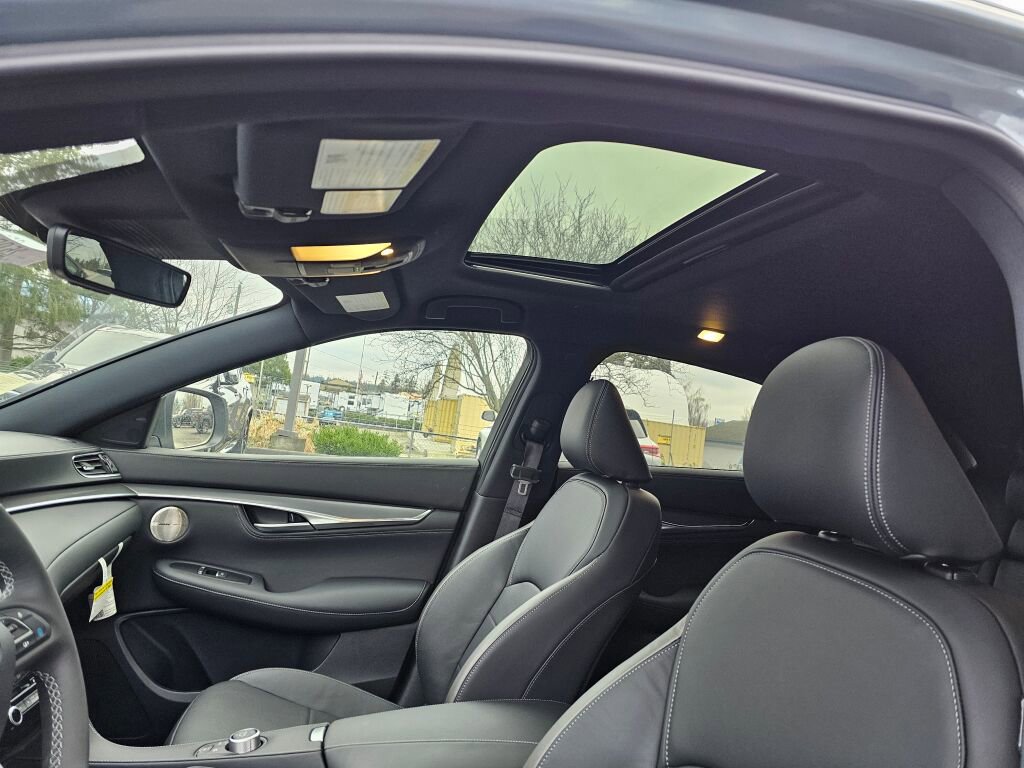 New 2025 INFINITI QX55 Essential image 27