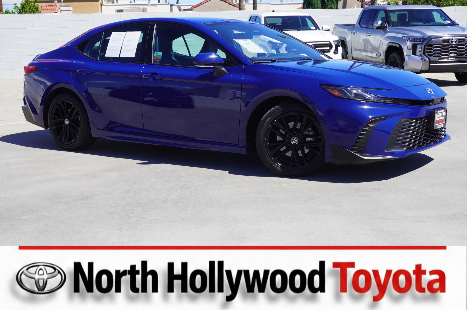 Certified 2025 Toyota Camry SE FWD image 1
