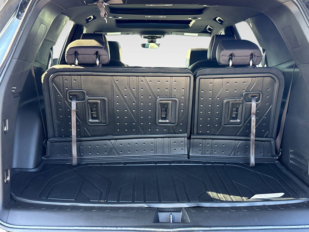 Used 2022 Chevrolet Traverse Premier w/ Redline Edition image 31