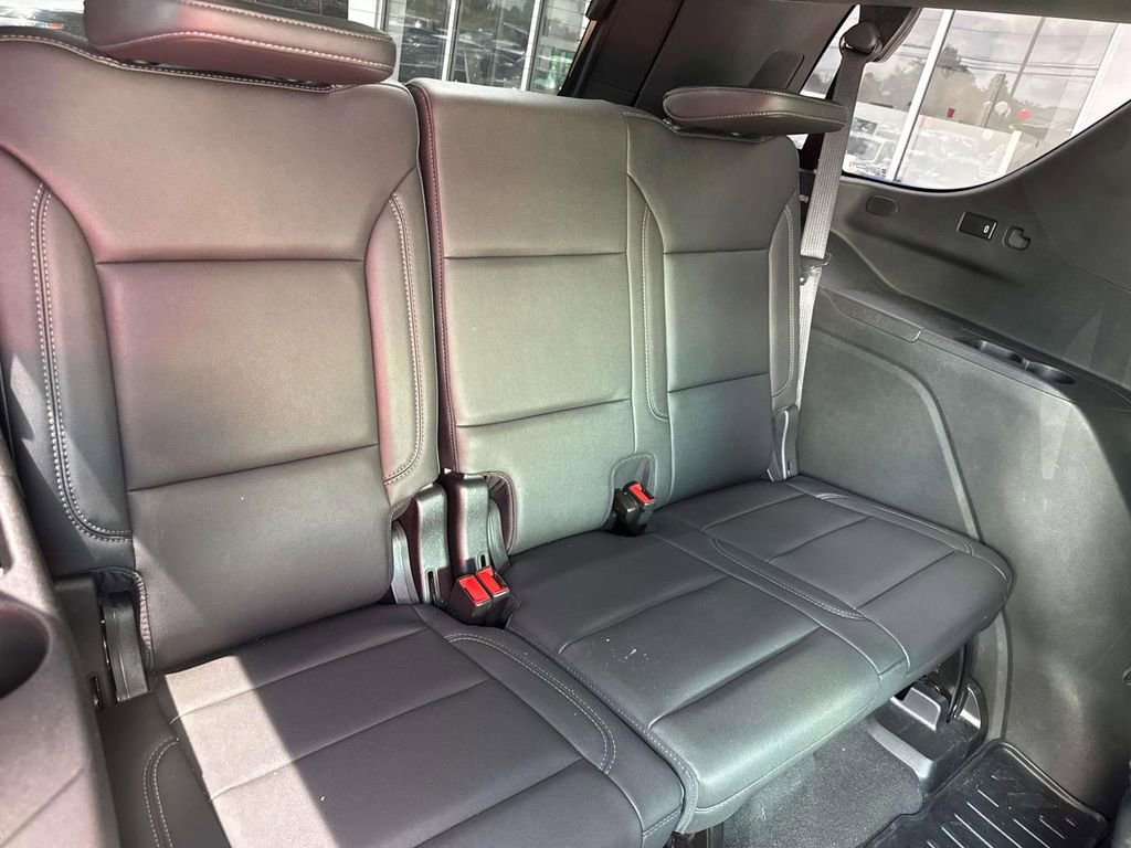 Used 2022 Chevrolet Tahoe LT w/ Luxury Package AWD/4WD image 9