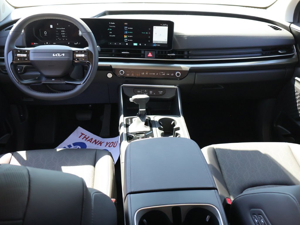 New 2027 Kia Carnival SX w/ Dark Edition Package FWD image 19