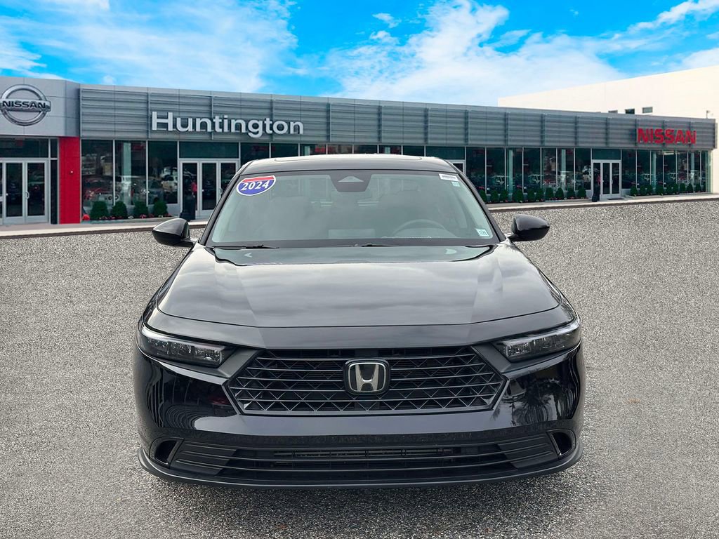 Used 2024 Honda Accord EX image 2