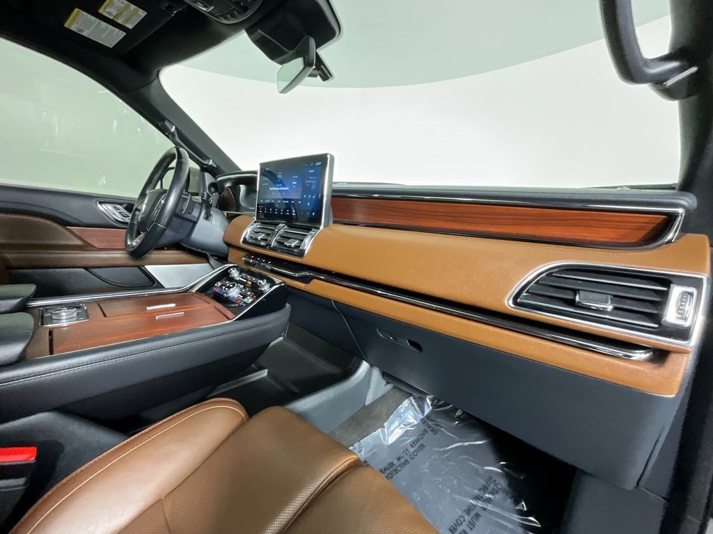 Used 2022 Lincoln Navigator Reserve image 19