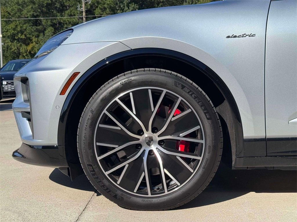 New 2025 Porsche Macan Turbo Electric image 13