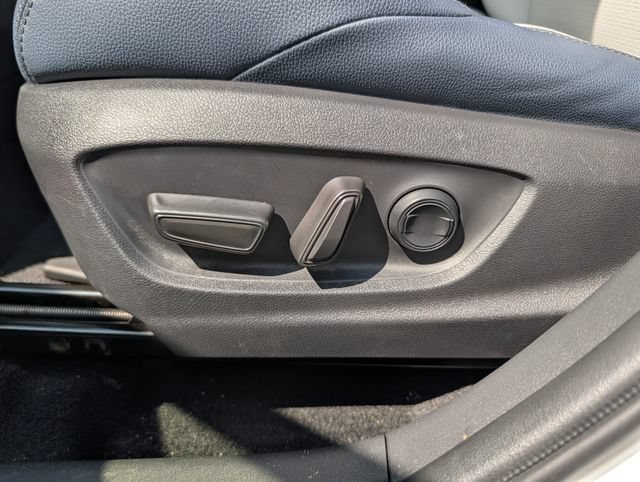 Used 2023 Subaru Solterra AWD image 16