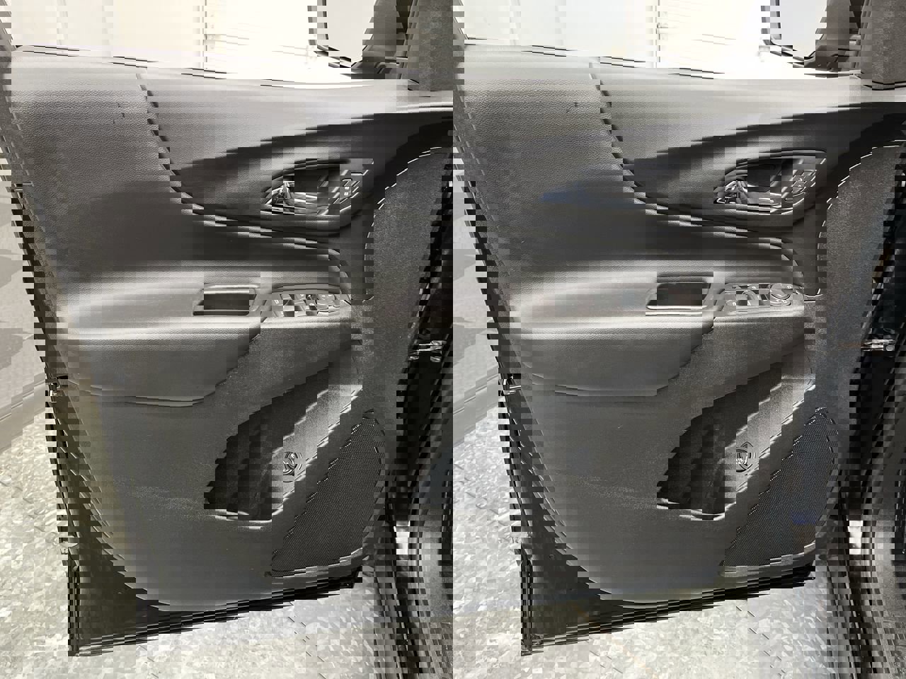 Used 2022 Chevrolet Equinox LT image 6