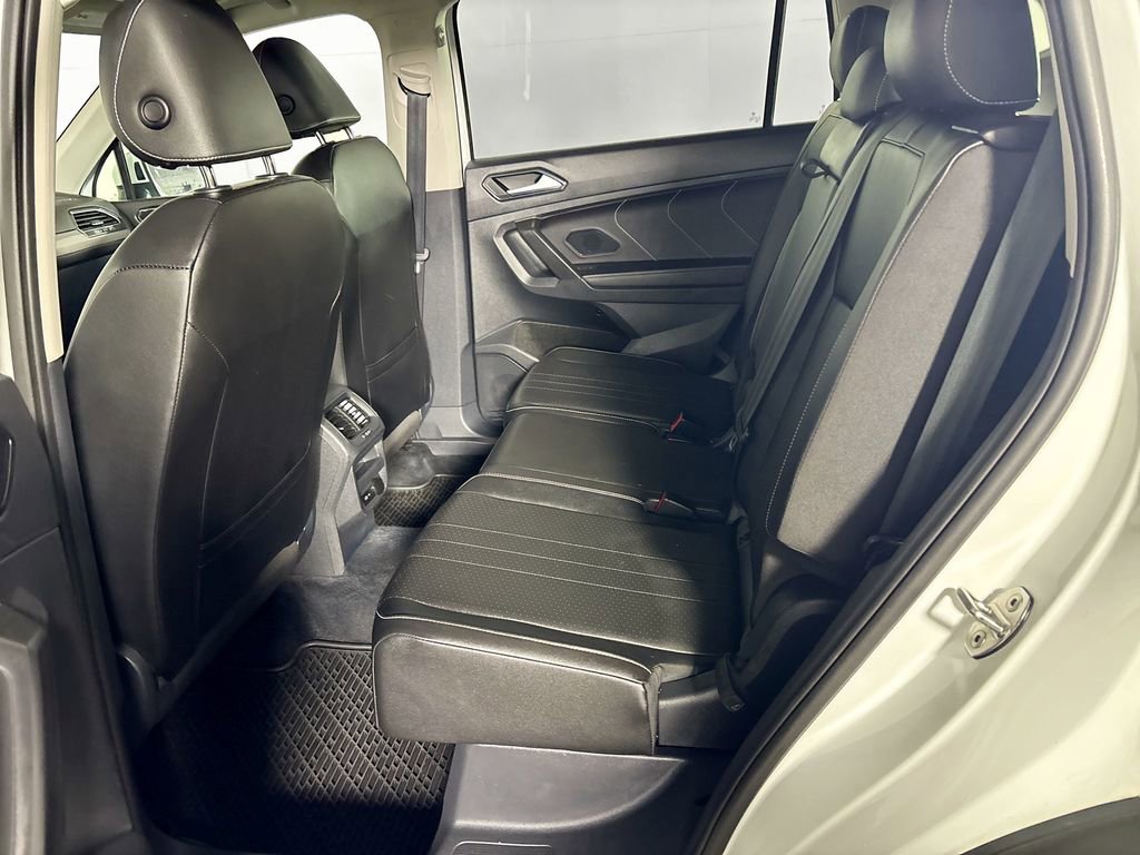 Certified 2023 Volkswagen Tiguan SE image 19