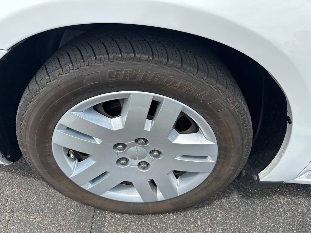 Used 2014 Dodge Avenger SE FWD image 8