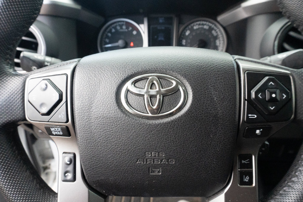 Used 2021 Toyota Tacoma SR5 RWD image 22