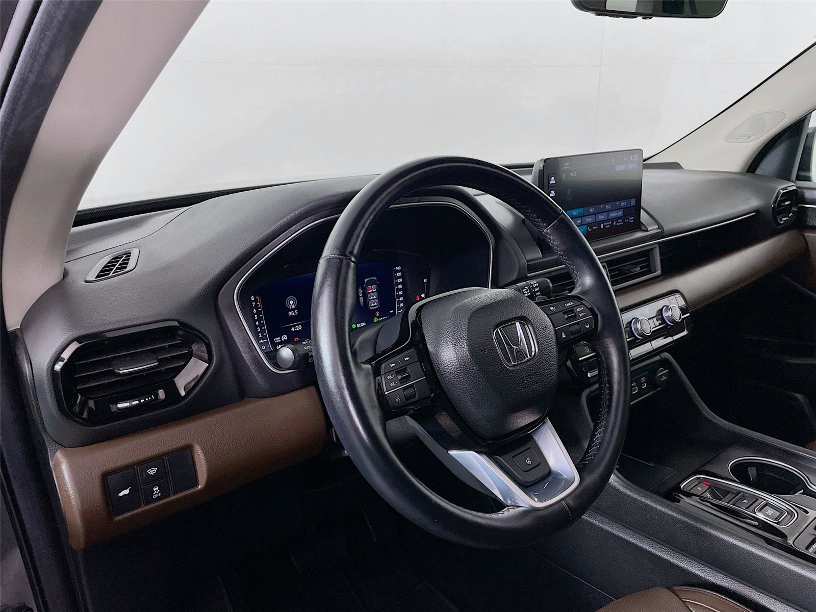 Used 2024 Honda Pilot Elite image 15