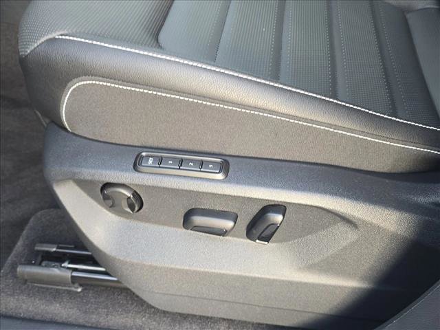 New 2026 Volkswagen Atlas Cross Sport SEL R-Line image 6