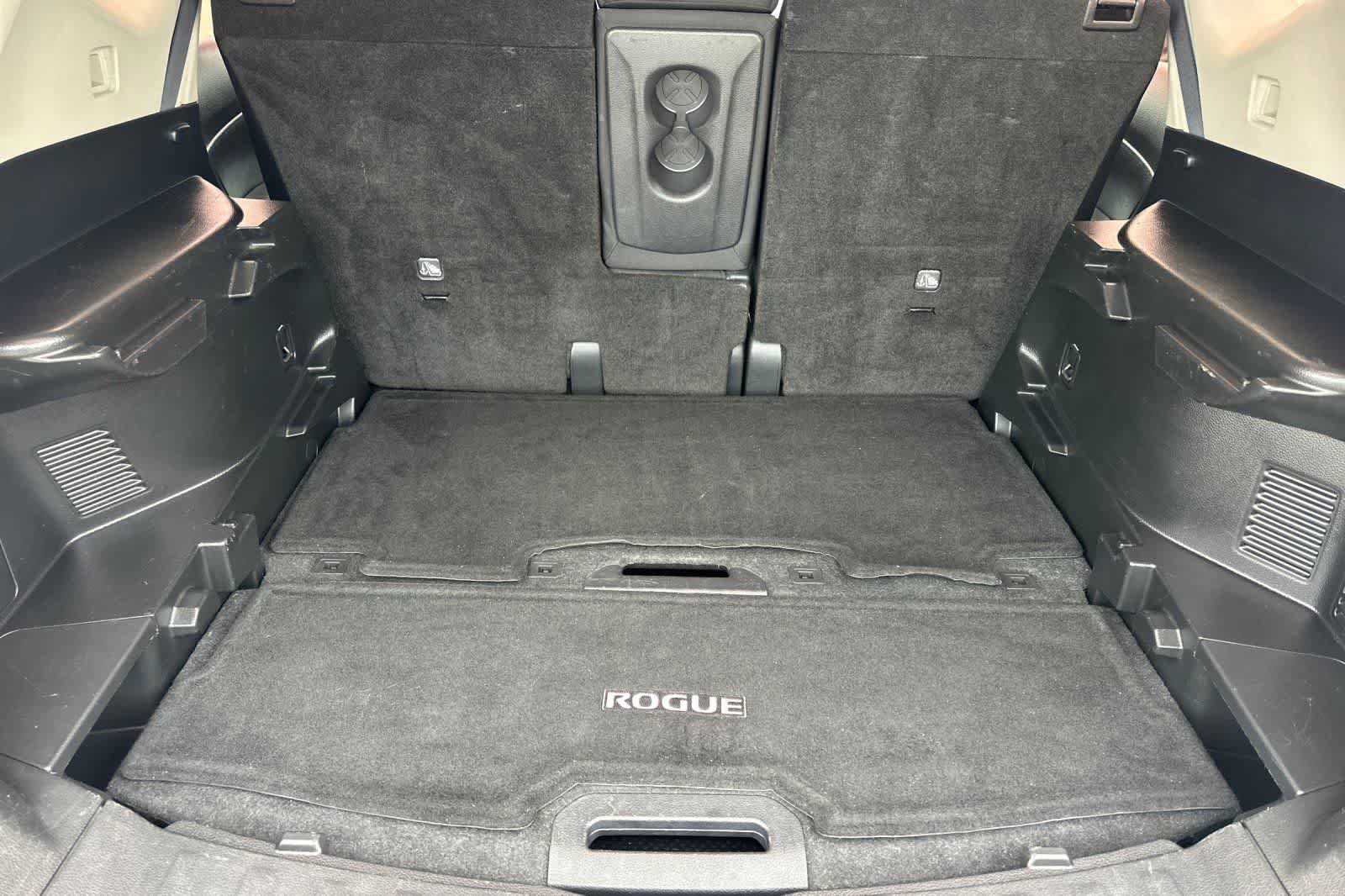 Used 2017 Nissan Rogue S FWD image 16