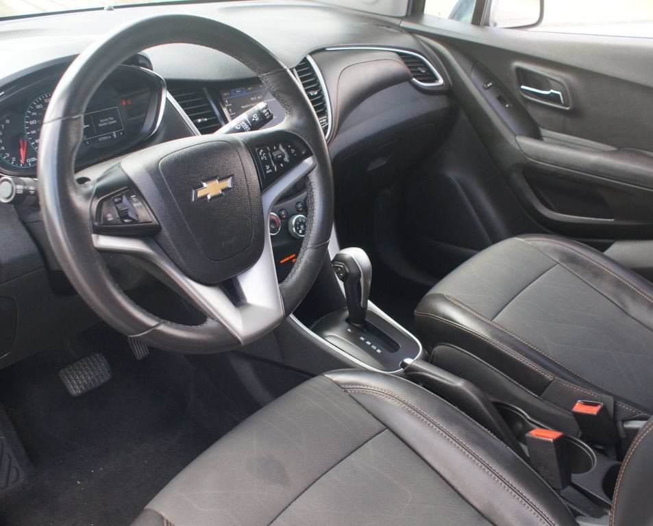 Used 2018 Chevrolet Trax LT w/ LT Convenience Package AWD/4WD image 8
