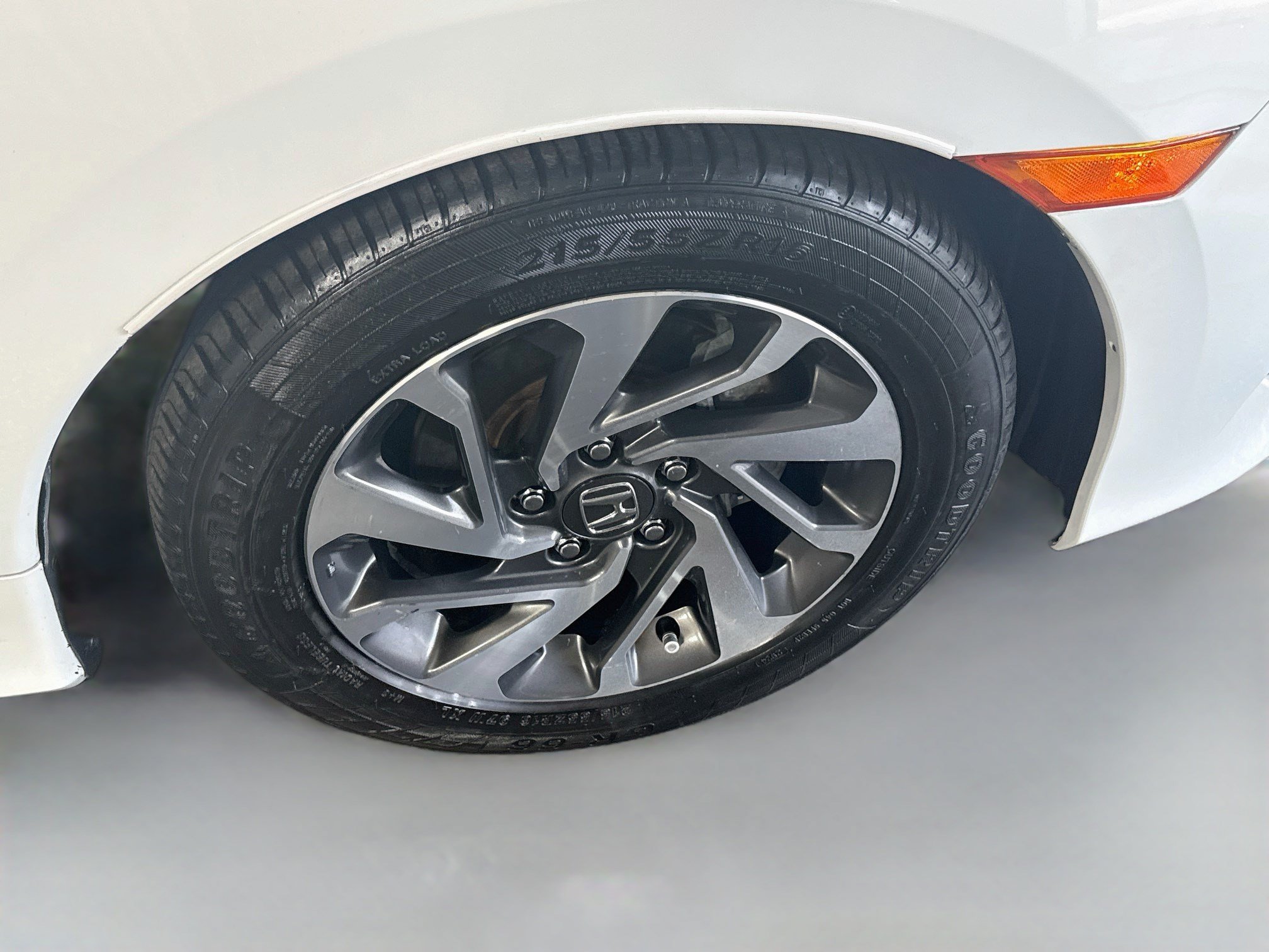 Used 2018 Honda Civic EX image 32