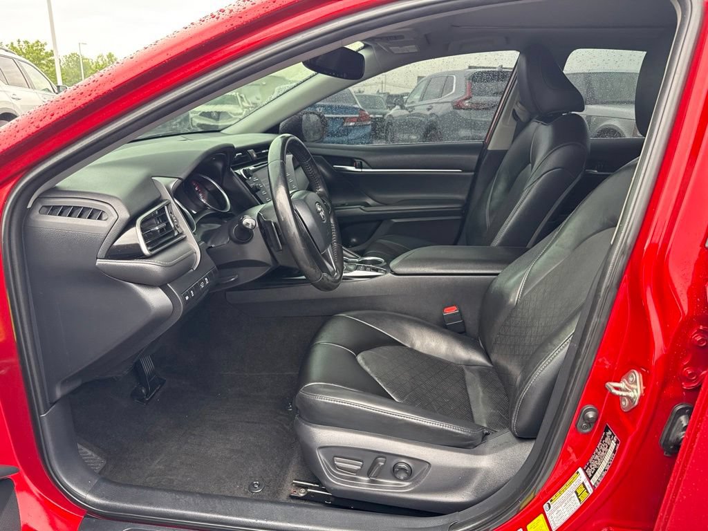 Used 2019 Toyota Camry XSE FWD image 14