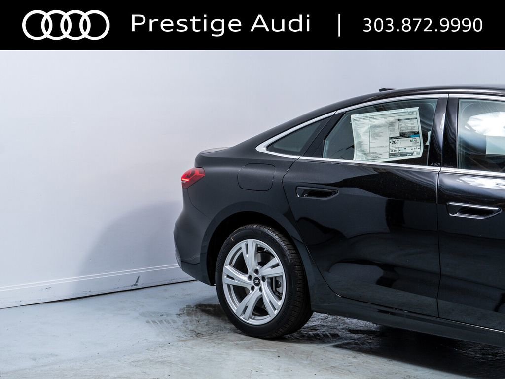 Used 2025 Audi A5 2.0T Prestige image 12