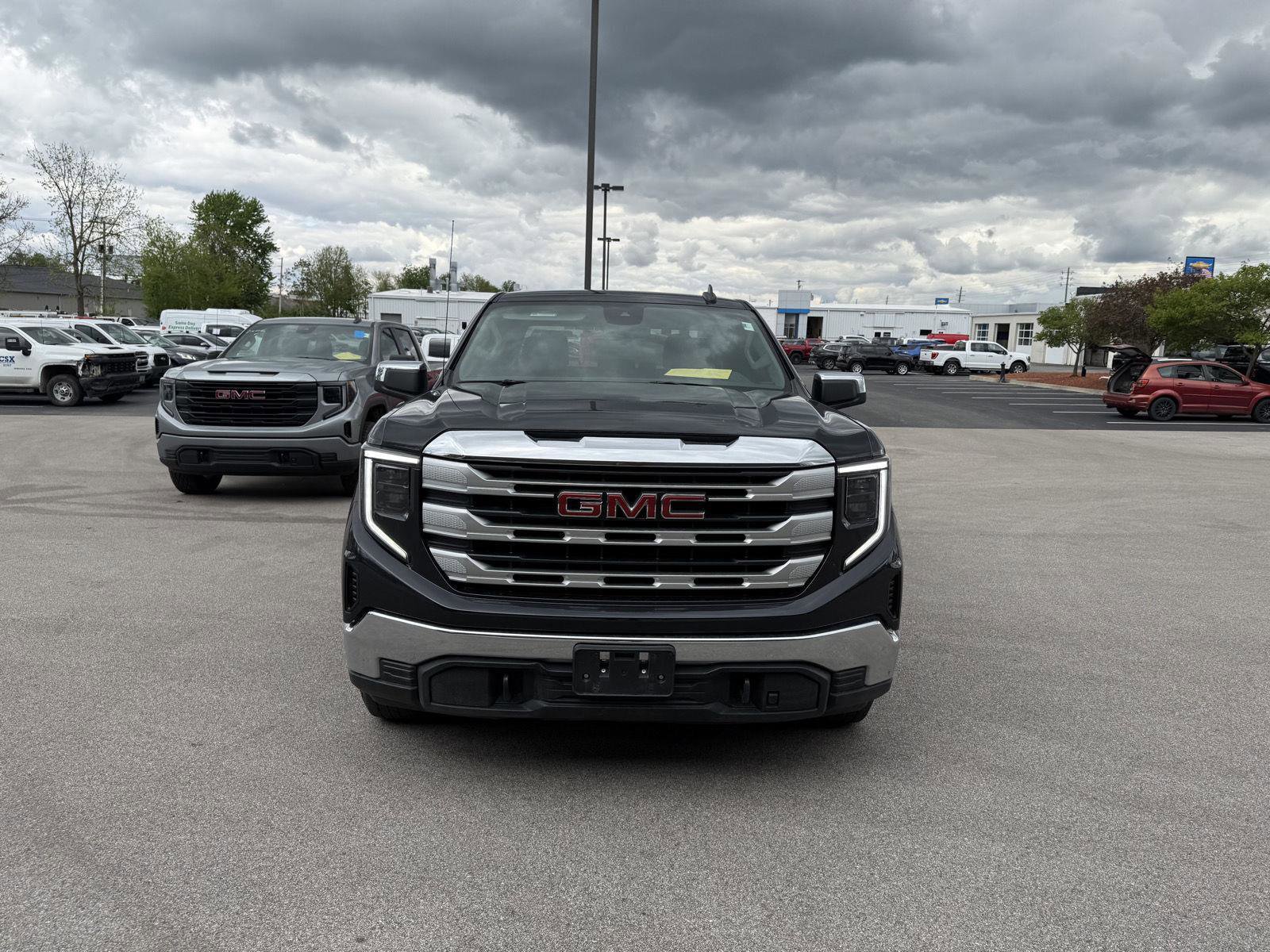 Used 2023 GMC Sierra 1500 SLE w/ X31 Off-Road Package AWD/4WD image 8