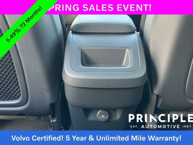 Certified 2025 Volvo XC60 B5 Core image 36