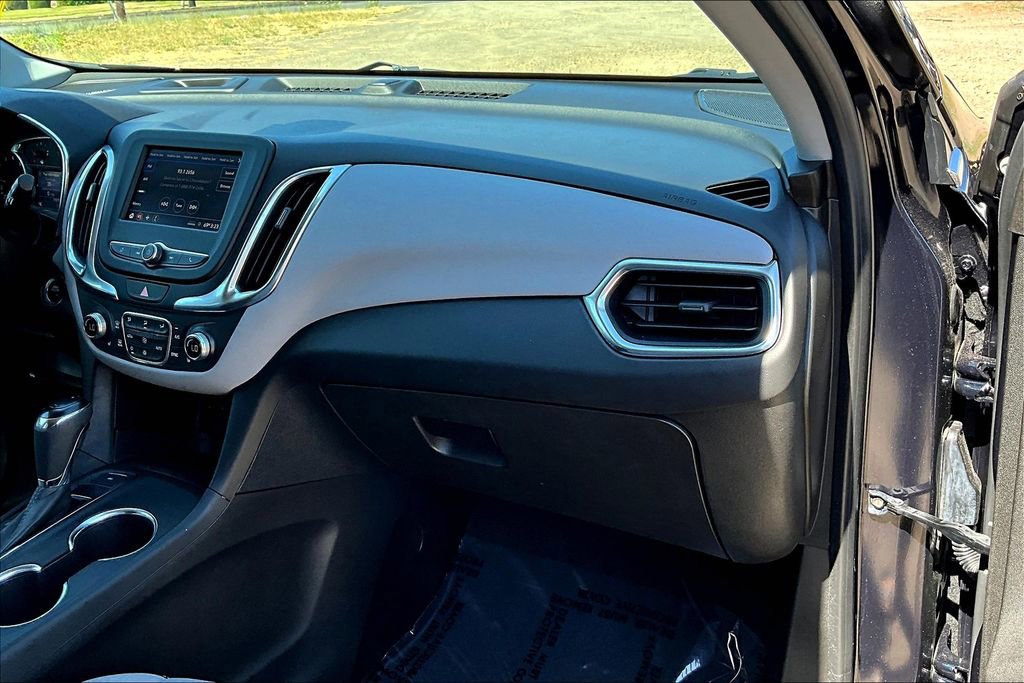 Used 2021 Chevrolet Equinox LT w/ Driver Convenience Package image 19
