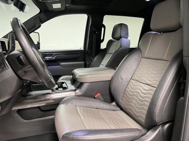 Used 2024 Chevrolet Silverado 2500 ZR2 w/ Technology Package image 22