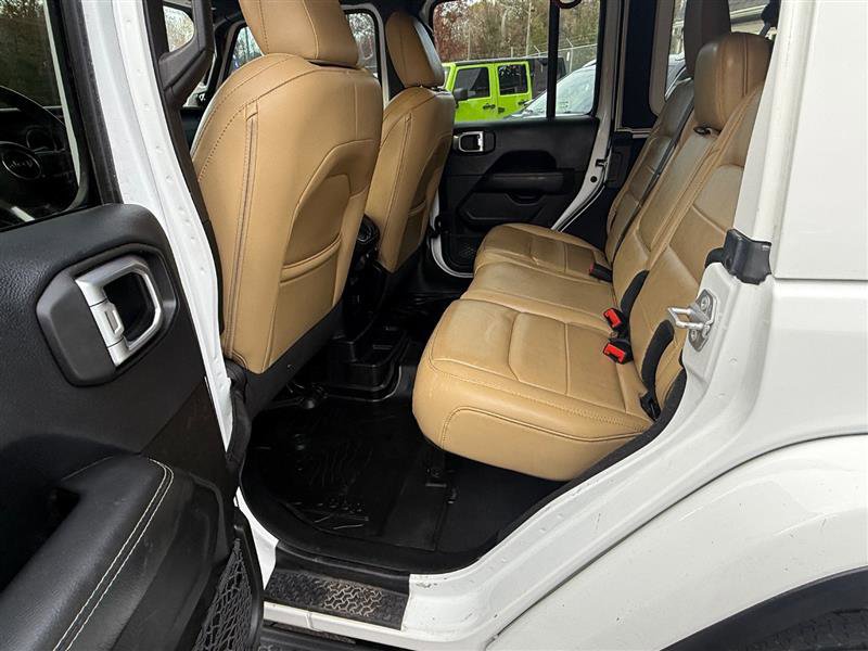 Used 2019 Jeep Wrangler Unlimited Sahara image 13