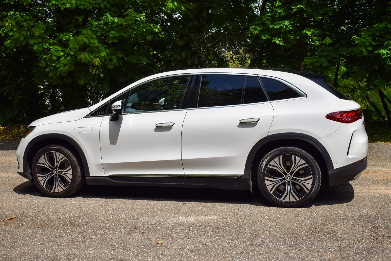Used 2023 Mercedes-Benz EQE 350+ 4MATIC SUV image 4