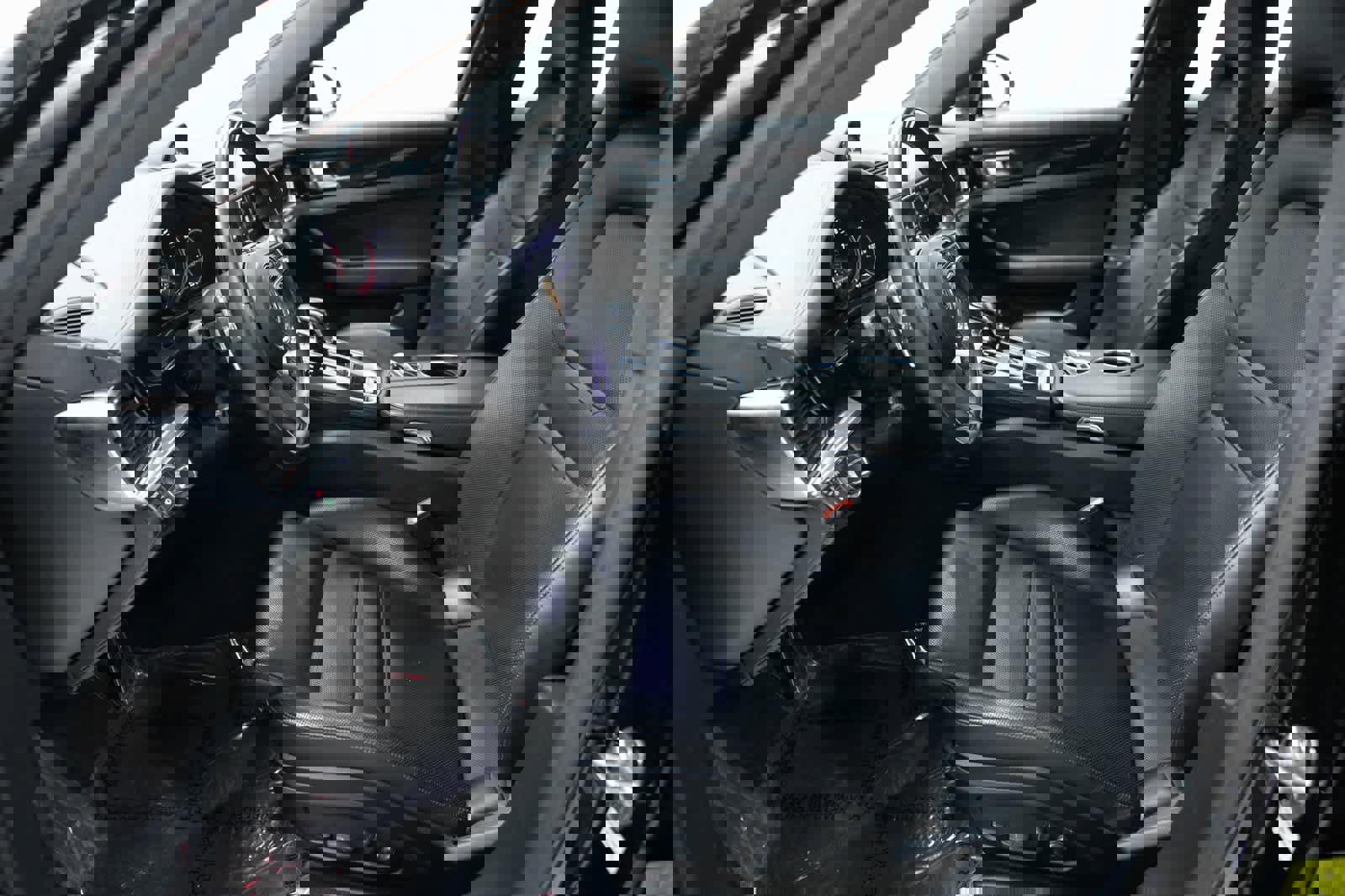 Certified 2022 Porsche Panamera 4S image 16