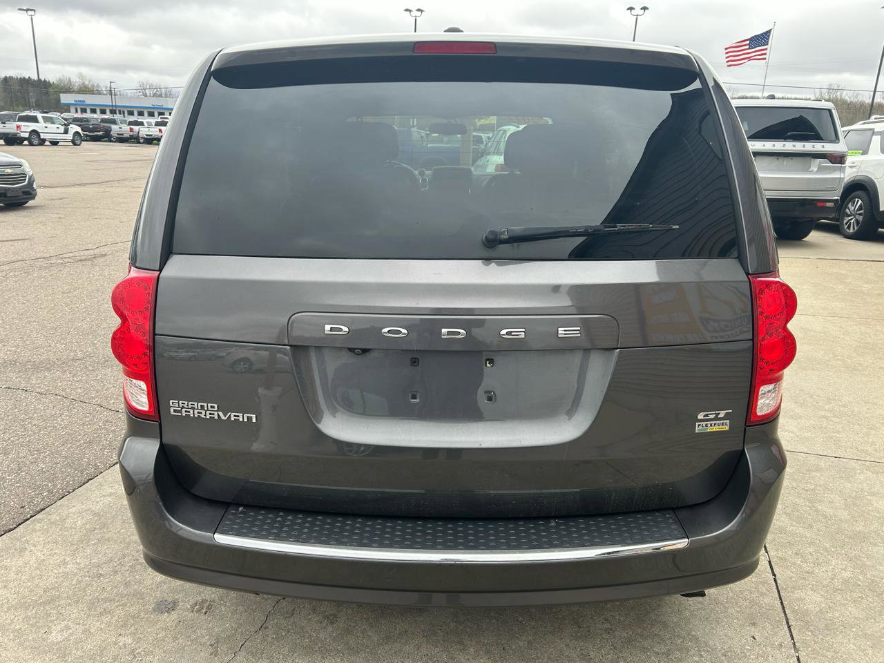 Used 2017 Dodge Grand Caravan GT FWD image 6
