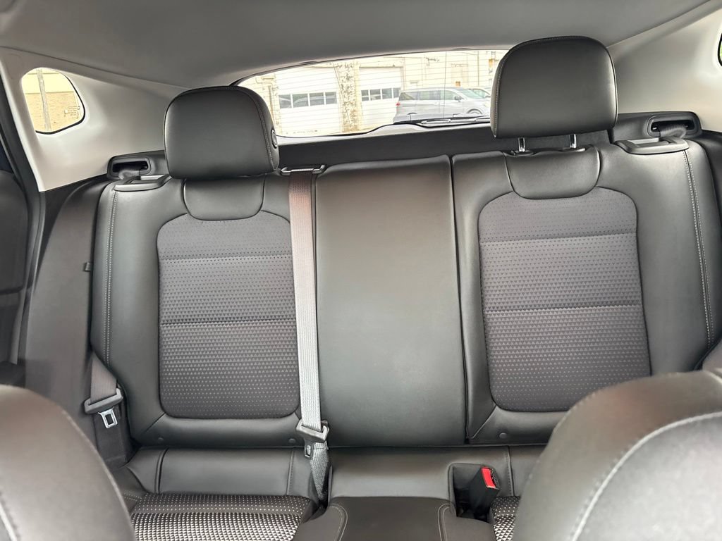 Used 2024 Chevrolet Trax LT w/ Sunroof Package FWD image 20