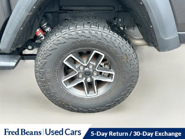 Used 2024 Jeep Gladiator Mojave w/ Technology Group AWD/4WD image 26
