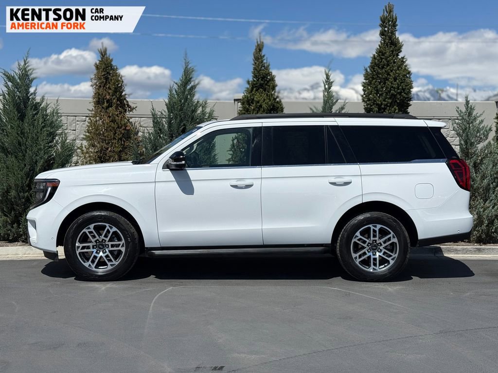 Used 2025 Ford Expedition Active AWD/4WD image 4